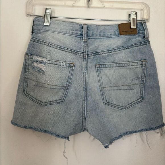 American Eagle distressed denim cutoff mom jean shorts size 2 100% cotton - Picture 1 of 9